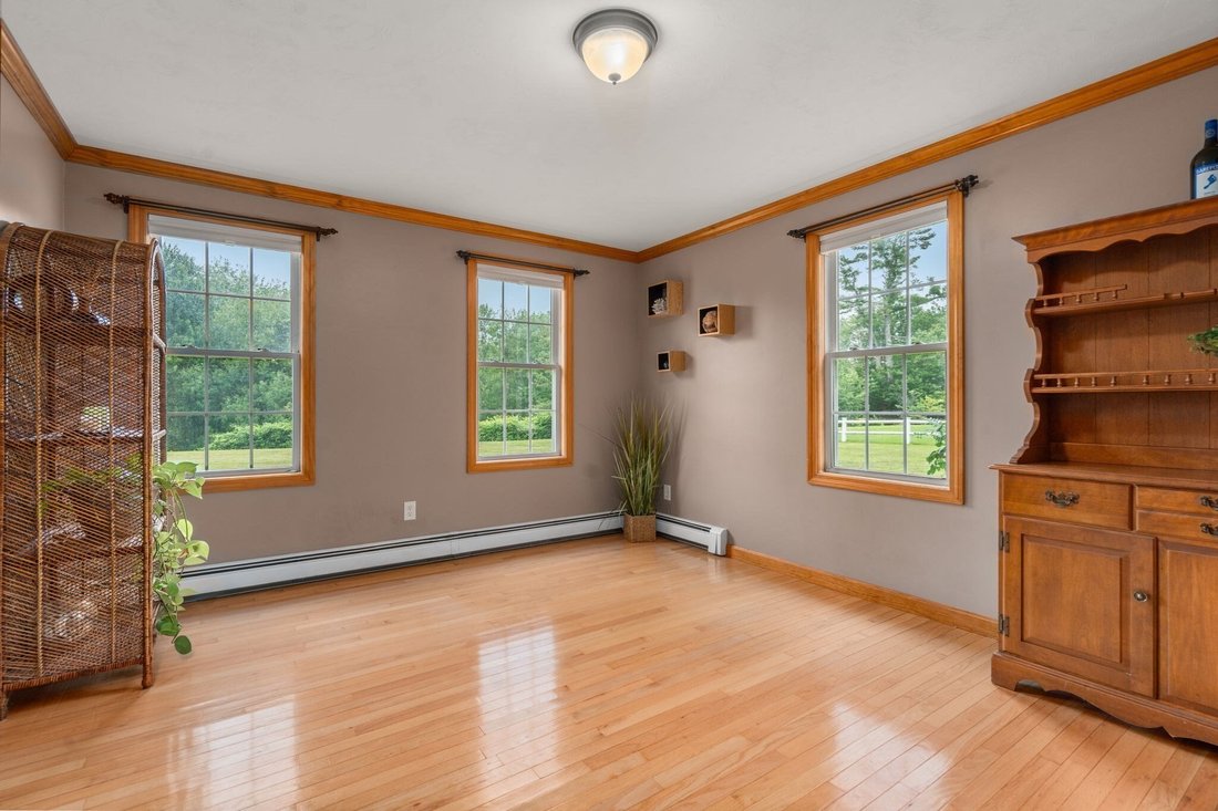 Mendon, Massachusetts, United States 5 - 18897722