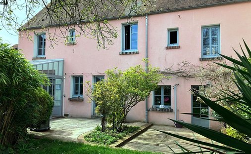 House in Villennes-sur-Seine, Ile-de-France, France 1