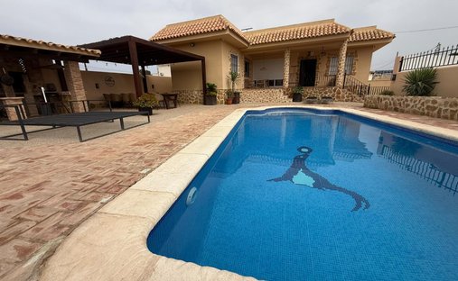 Chalet in Orihuela, Valencian Community, Spain 1