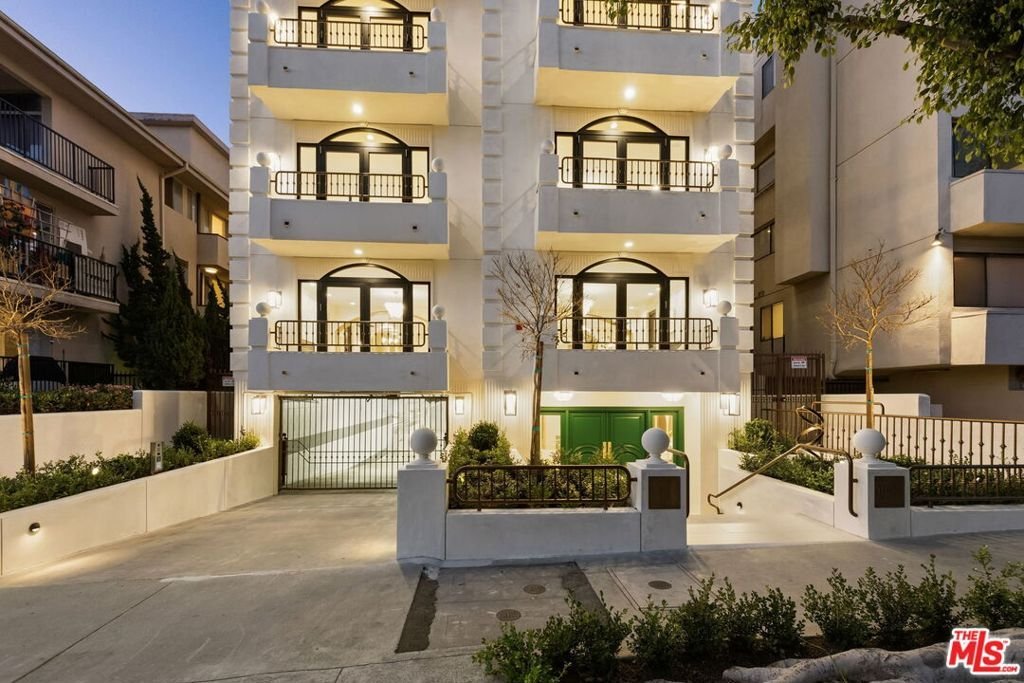 Condo in Los Angeles, California, United States 2 - 18899512