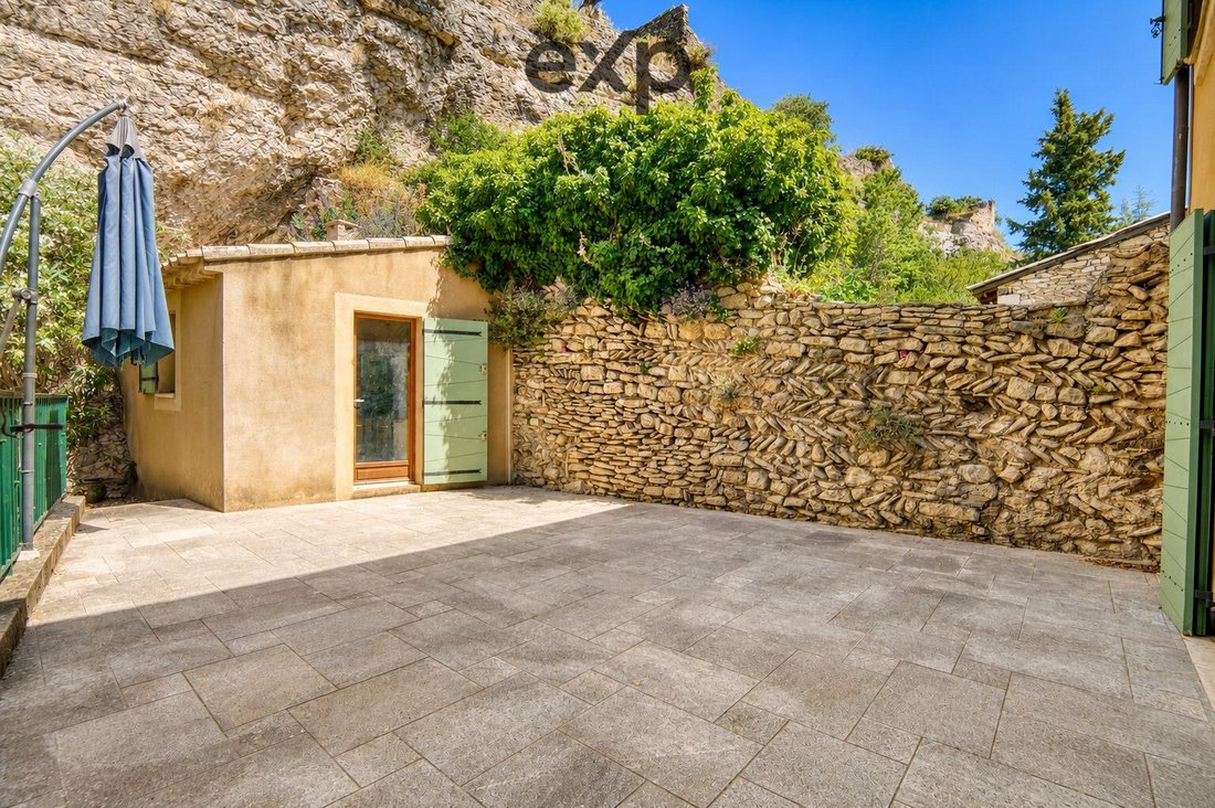 Casa a Saint-Saturnin-lès-Apt, Provenza-Alpi-Costa Azzurra, Francia 2 - 18539029