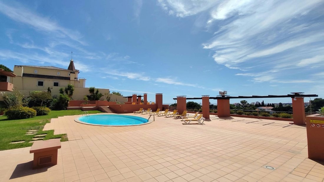 Apartment in Estoril, Cascais e Estoril, Lisbon 3 - 18543994