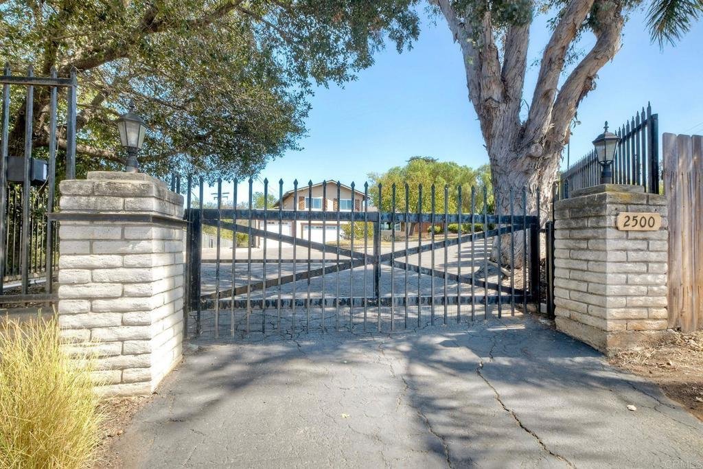 House in Escondido, California, United States 3 - 18902256