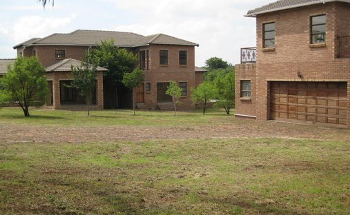 House in Kyalami AH, Gauteng, South Africa 1