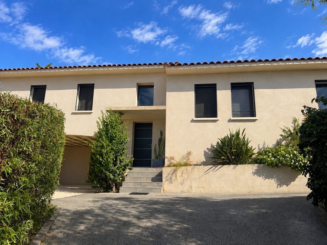 Villa in Centre Ouest, Ollioules, France 3 - 18902272