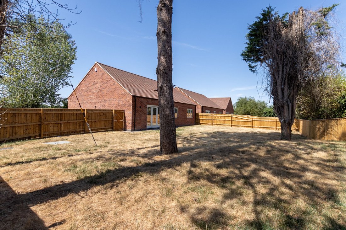 Bungalow in Chaddesley Corbett, England 2 - 18895820