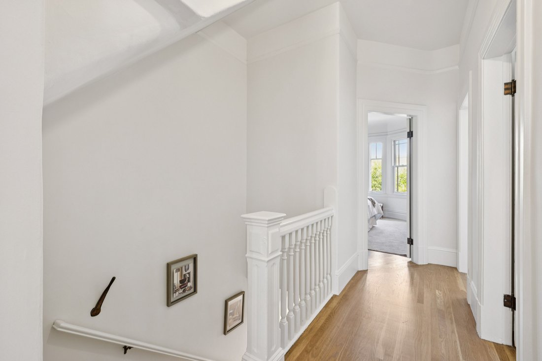 Condo in San Francisco, California, United States 5 - 18902473