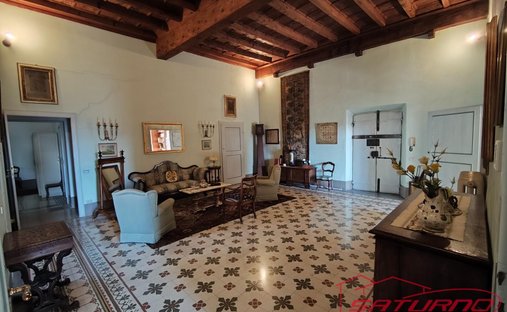 Apartment in Centro Storico, Lucca, Tuscany 1
