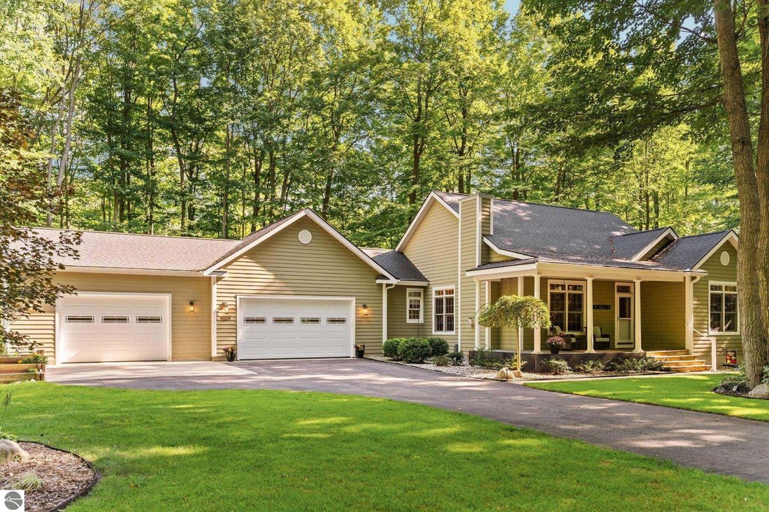 House in Garfield Township, Michigan, United States 1 - 18898728