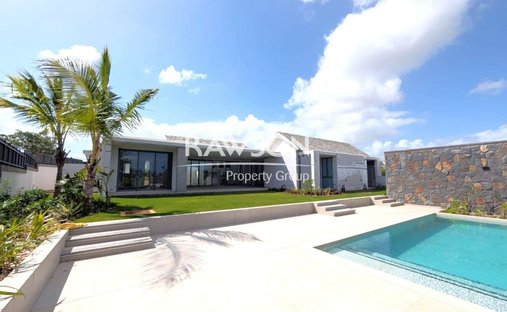 Villa in Mon Choisy, Pamplemousses District, Mauritius 1