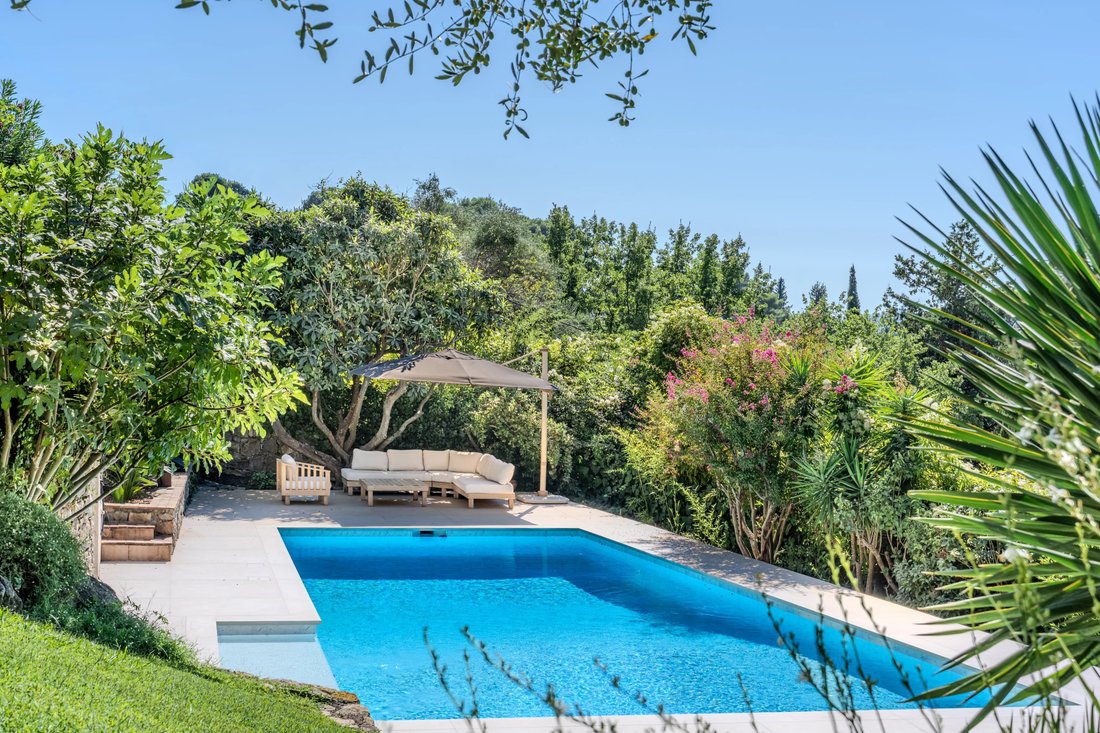 Villa in Mougins, Provence-Alpes-Côte d'Azur, France 4 - 18896267