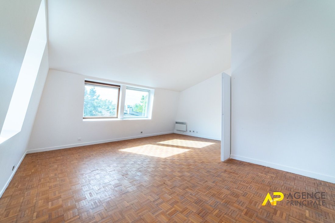 Apartment in Souvenir Français, La Garenne-Colombes, France 3 - 18901218