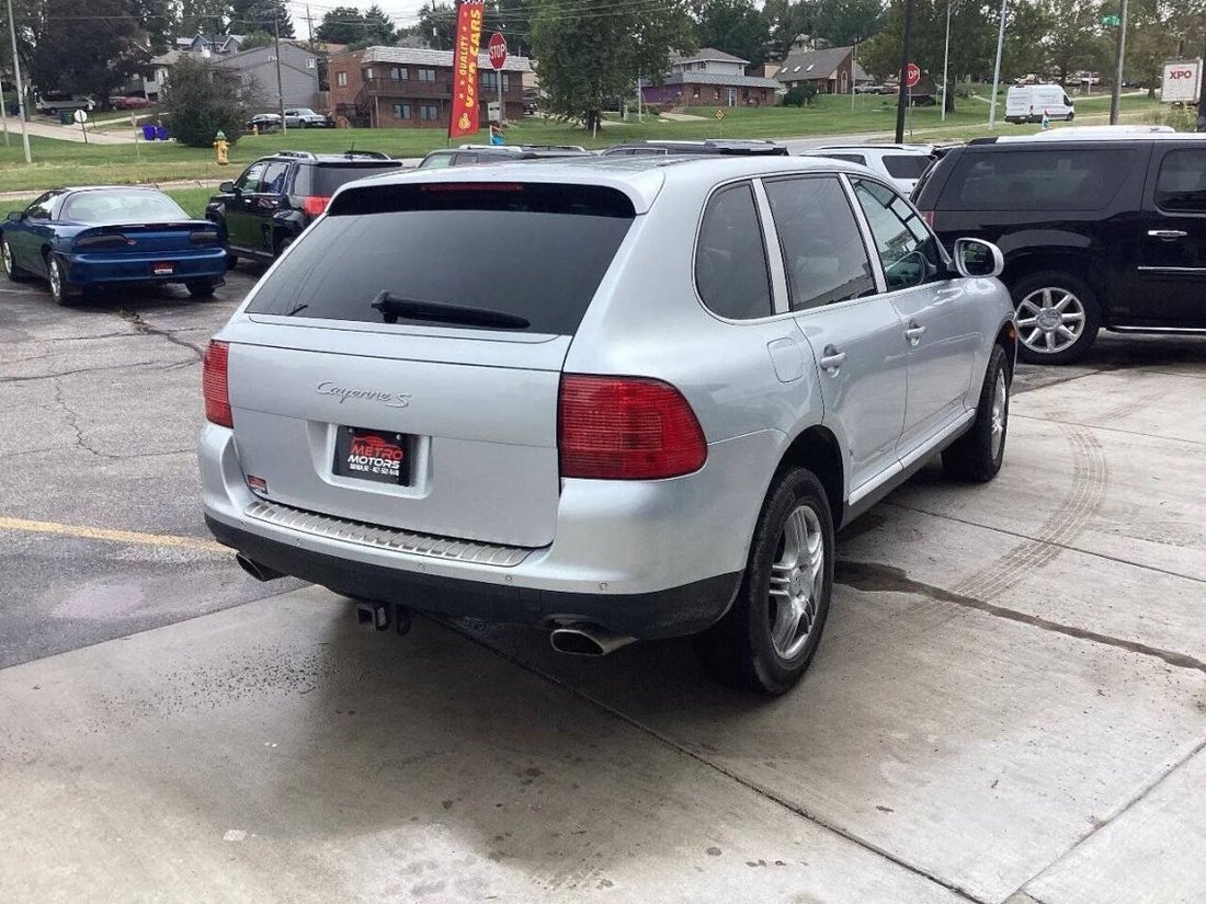 Suv in Omaha, NE, United States 4 - 18898136