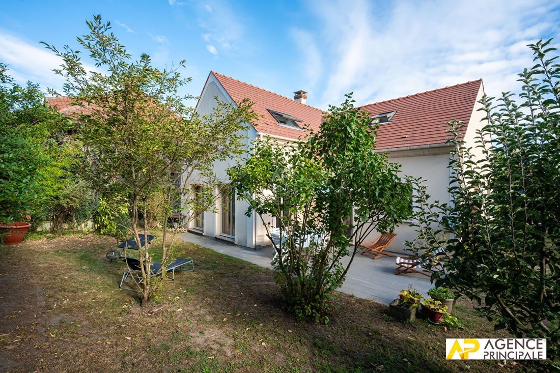 House in Sud, Le Mesnil-le-Roi, France 1 - 18901319