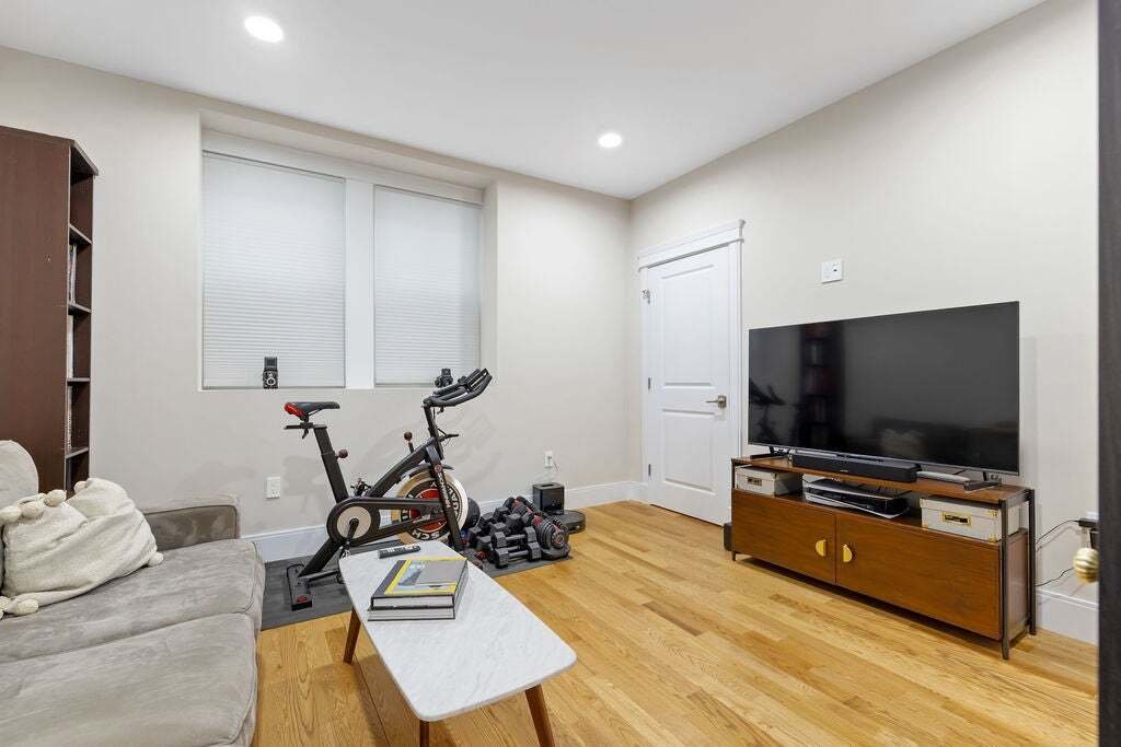 Condo in Somerville, Massachusetts, United States 5 - 18900447