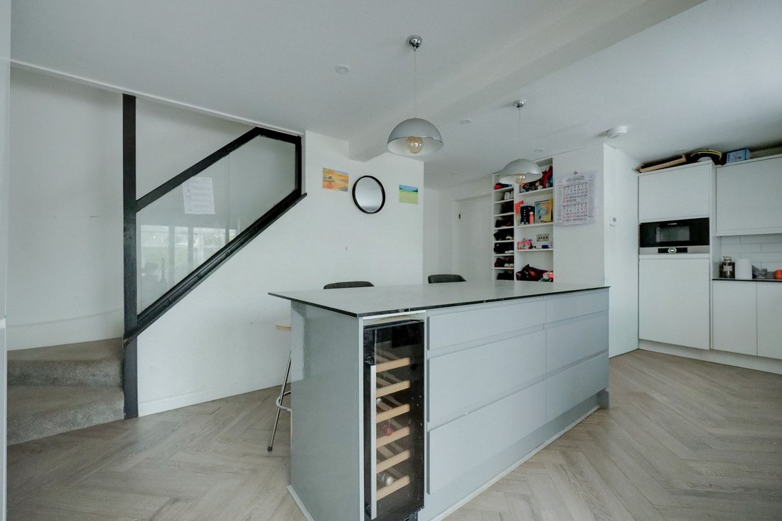 Haus in Burgess Hill, England 5 - 18897125