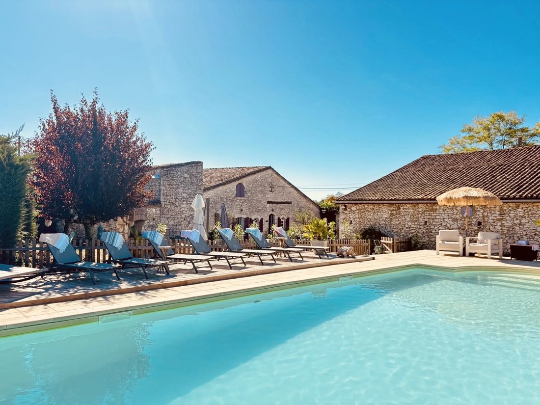 House in Saint-Andre-et-Appelles, Nouvelle-Aquitaine, France 1 - 18900588