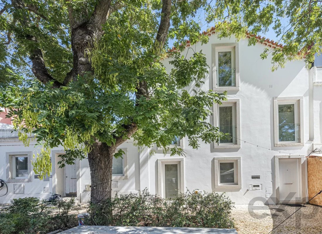 Townhouse in Paco de Arcos, Lisbon, Portugal 2 - 18898098