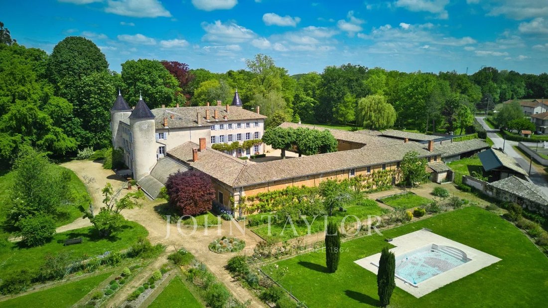 Estate in Mâcon, Bourgogne – Franche-Comté, France 2 - 14241434