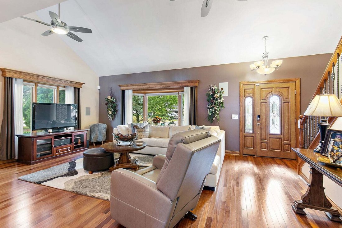 House in Carol Stream, Illinois, United States 3 - 18900459