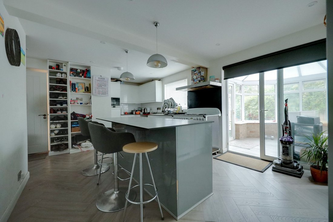Haus in Burgess Hill, England 3 - 18897125