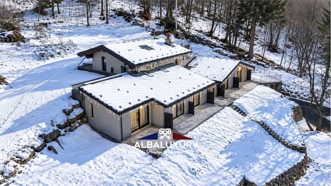 Villa in Fenis / Fénis, Aosta Valley / Vallée d'Aoste, Italy 3 - 16534985