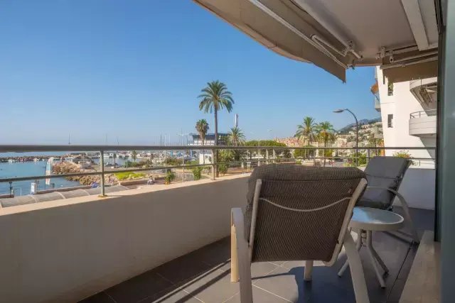 Wohnung in Menton, Provence-Alpes-Côte d'Azur, Frankreich 1 - 18366276