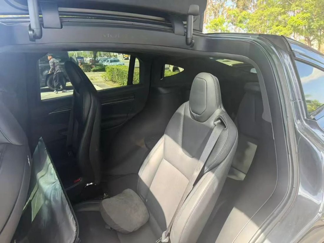 Suv in Costa Mesa, CA, United States 4 - 18894982