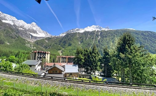 Chalet à Chamonix-Mont-Blanc, Auvergne-Rhône-Alpes, France 1