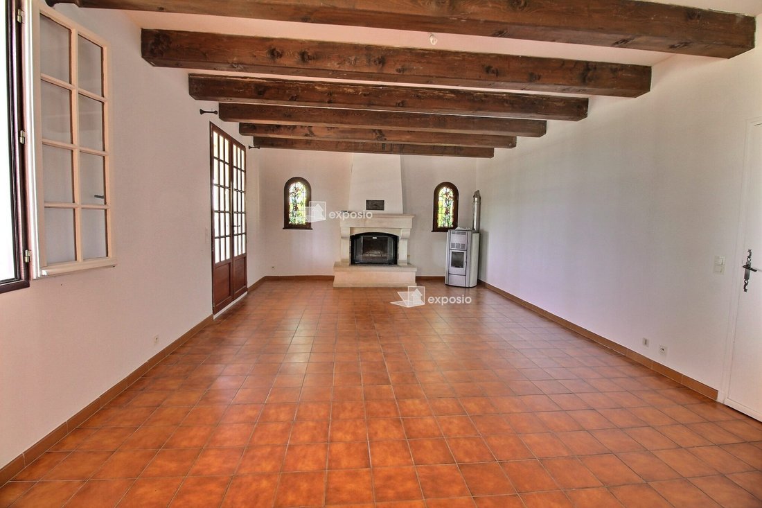 House in Saint-Saturnin-lès-Apt, Provence-Alpes-Côte d'Azur, France 3 - 18868559