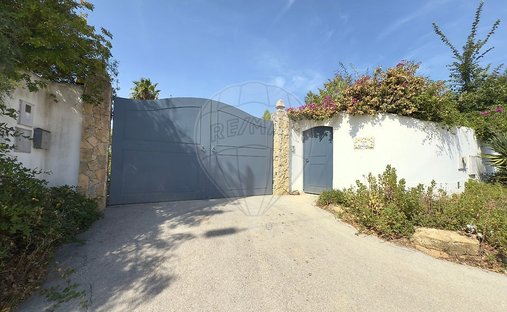 House in Santa Maria, Sao Pedro e Matacaes, Lisbon, Portugal 1