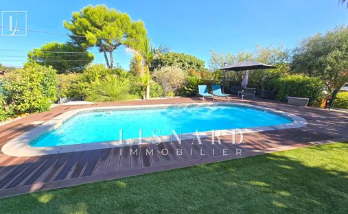 Villa in Les Cougoulins-Rastines, Antibes, France 1