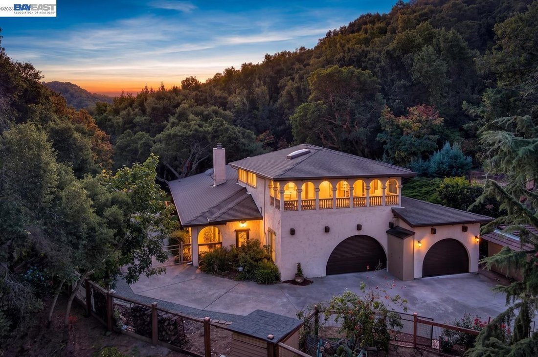 Casa a Castro Valley, California, Stati Uniti 1 - 18899807