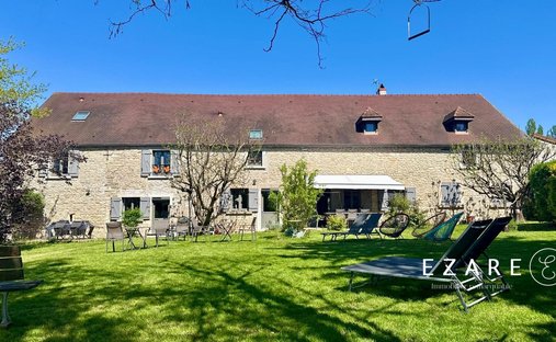 House in Sainte-Marie-la-Blanche, Bourgogne – Franche-Comté, France 1