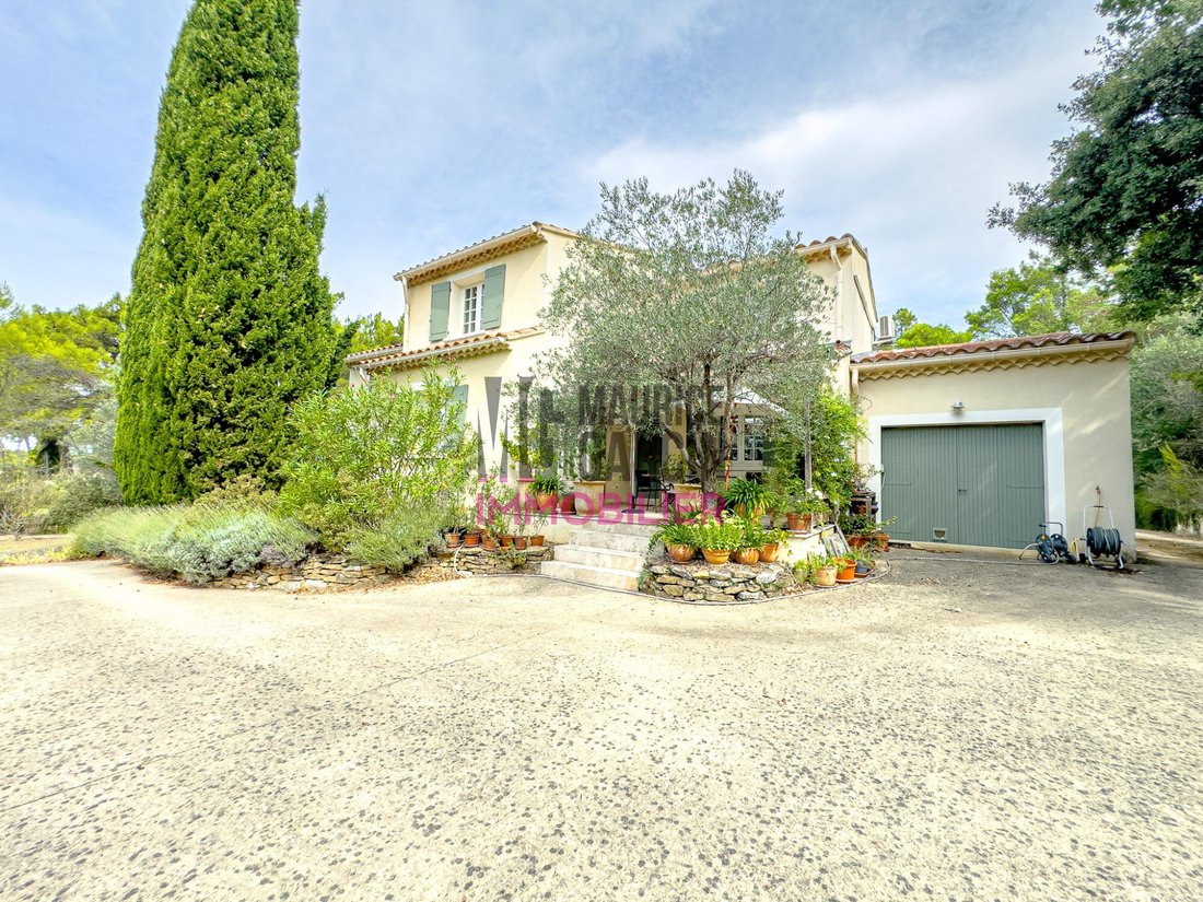 Villa in Uchaux, Provence-Alpes-Côte d'Azur, France 2 - 18902346