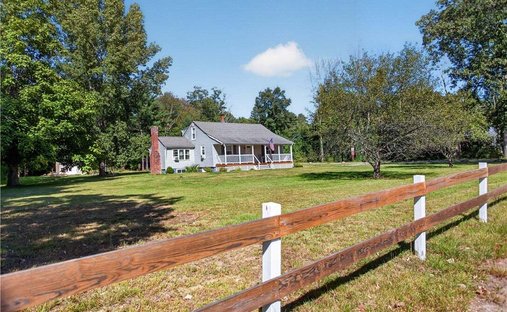 House in North Smithfield, Rhode Island, United States 1