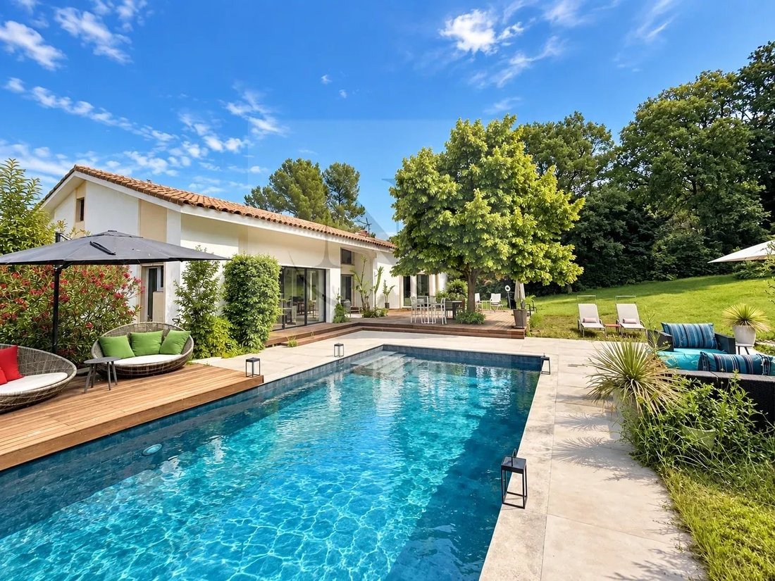 Villa in Plateau de Puyricard-La Trévaresse, Aix-en-Provence, France 3 - 18150399