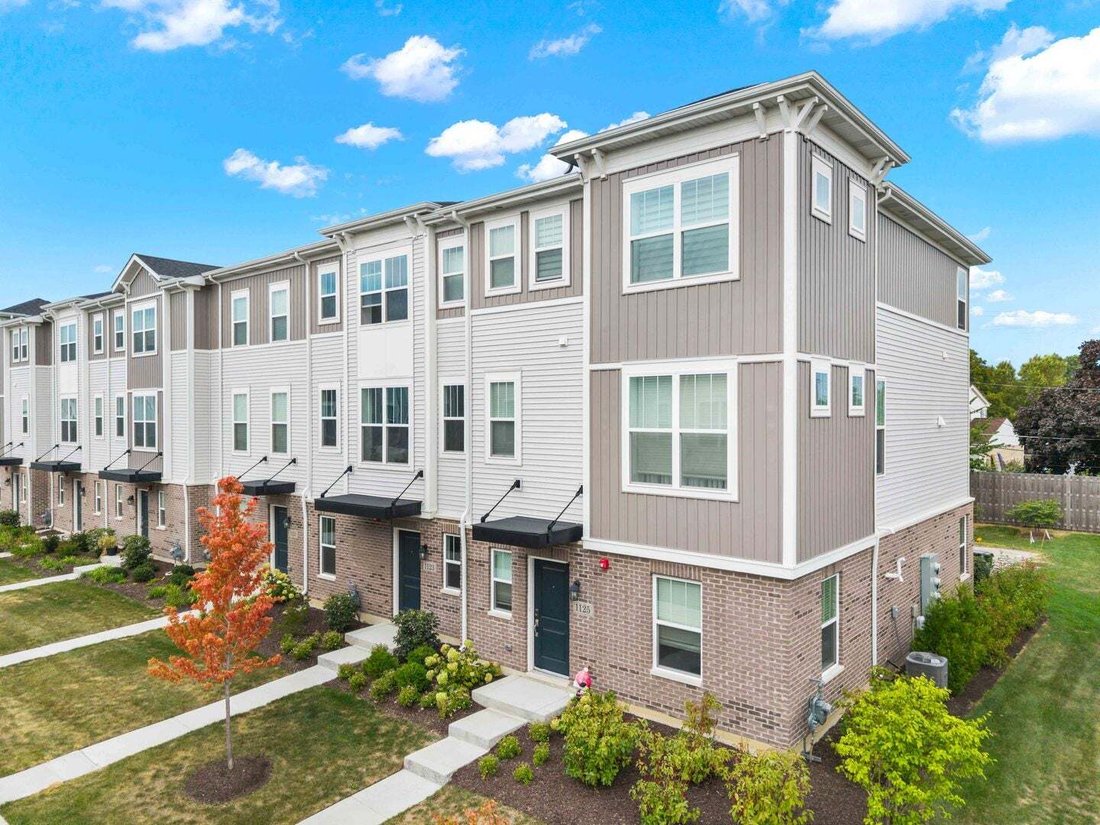 Townhouse in Des Plaines, Illinois, United States 4 - 18900479