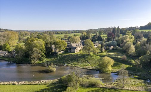 House in Gloucestershire, England 1