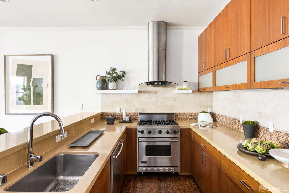 San Francisco, California, United States 4 - 18898659