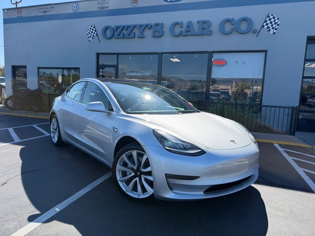Sedan in Garden City, ID, United States 2 - 18901784