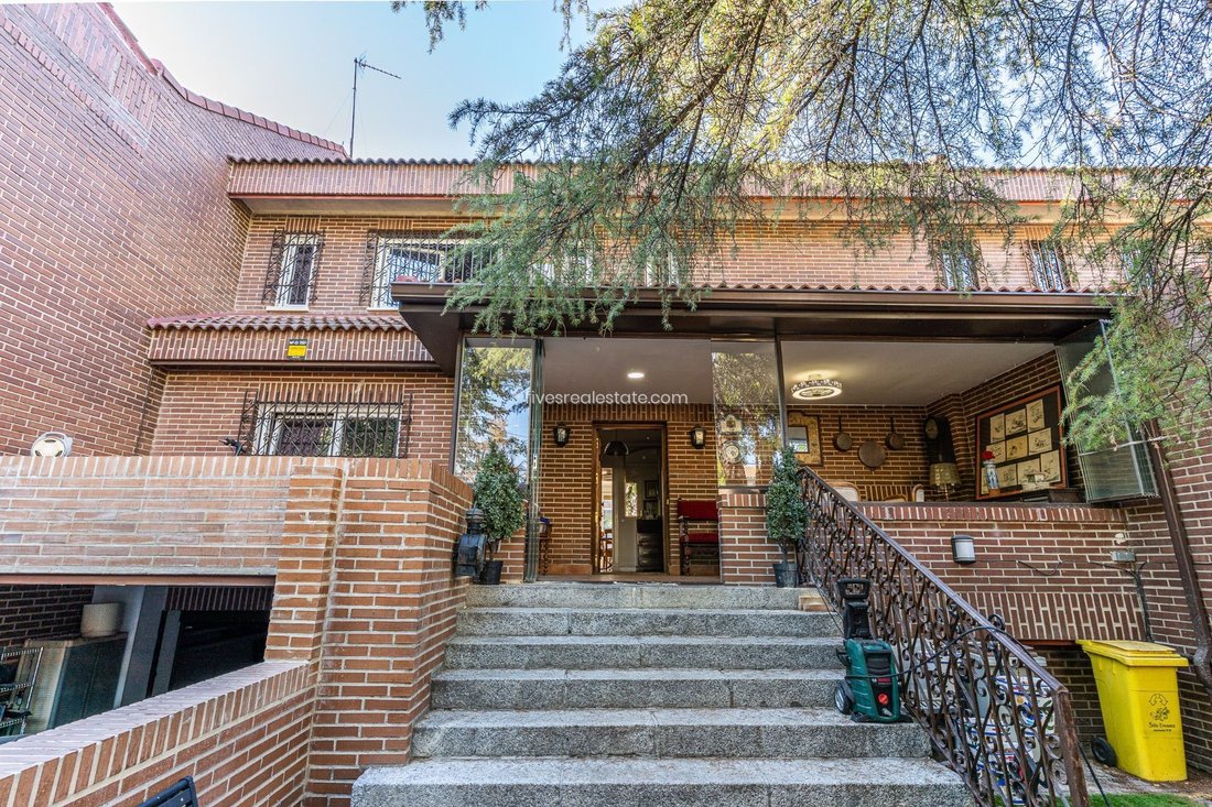 Townhouse in Hortaleza, Madrid, Spain 3 - 18900547