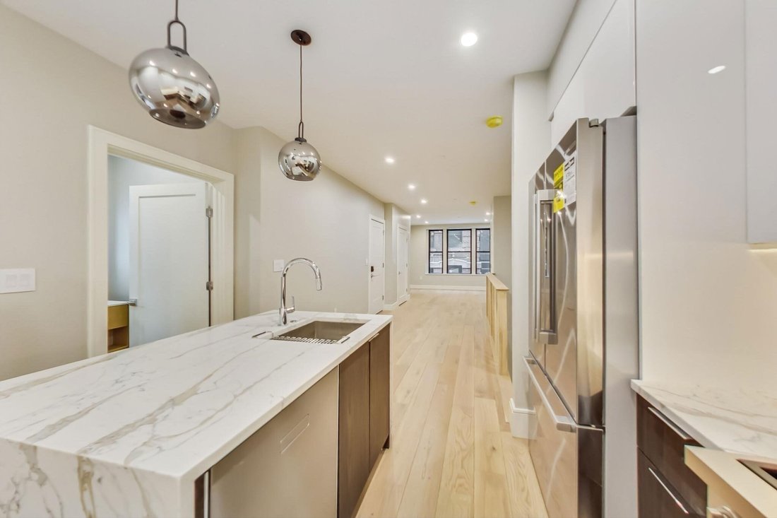 Condo in Boston, Massachusetts, United States 4 - 18896316
