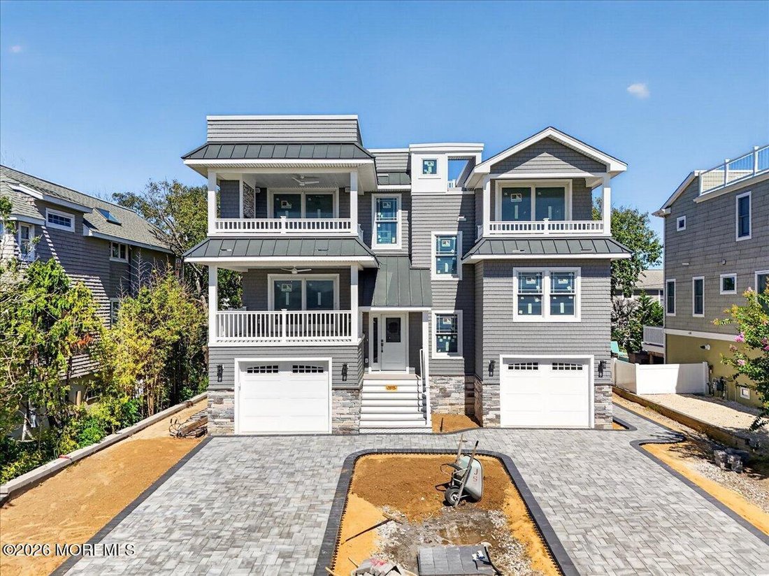 House in Ship Bottom, New Jersey, United States 1 - 18567008