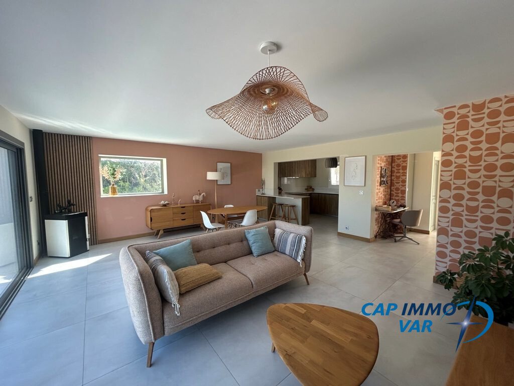 Villa in Sanary-sur-Mer, Provence-Alpes-Côte d'Azur, France 5 - 18902578