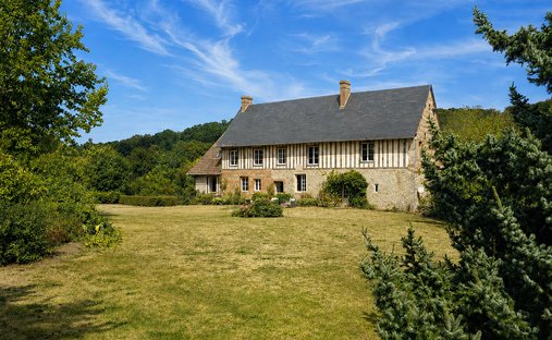 House in Auzouville-sur-Saâne, Normandy, France 1