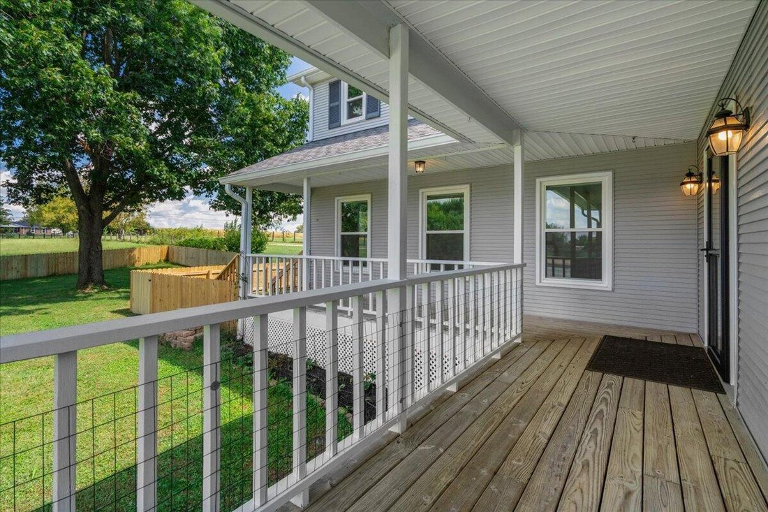 House in Shelbyville, Kentucky, United States 4 - 18896055