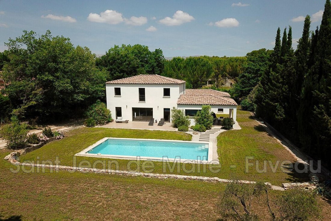 Villa in Rousset, Provence-Alpes-Côte d'Azur, France 1 - 18896962
