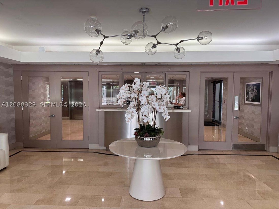 Condo in Miami, Florida, United States 3 - 18899696