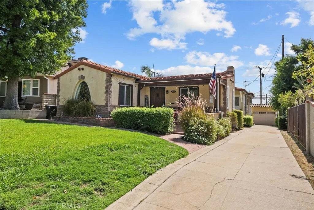 House in Burbank, California, United States 1 - 18899879